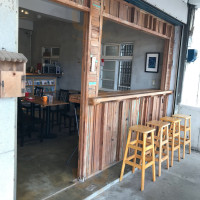 Yǒu Shí Sàn Bù Walkabout Cafe inside