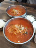 몽짬뽕 food