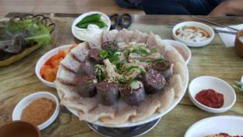 마당쇠돼지순대국밥 food