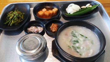 종로철교돼지국밥 food