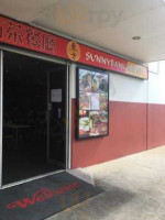 Sunnybank Oriental inside