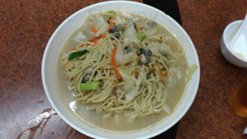 Qiáo Yuán Hǎi Chǎn Diàn food