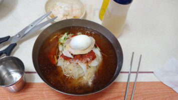 본가밀면 food