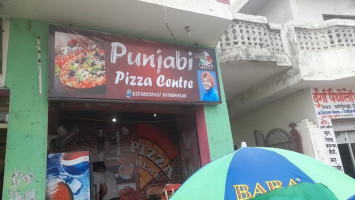 Punjabi Pizza Centre outside
