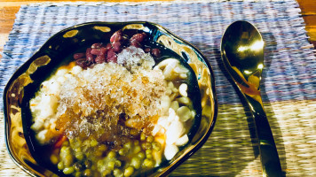 Bái Shuǐ Dòu Huā food