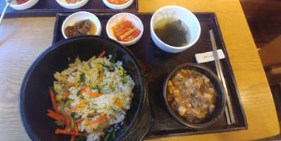 본죽 비빔밥 food