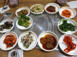 고향마을식당 food