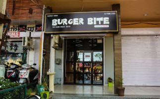 Burger Bite outside