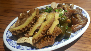 Xì Zhuó Niú Yǐn Xiǎo Jiǔ Guǎn food