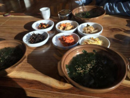 해뜨는 식당 food