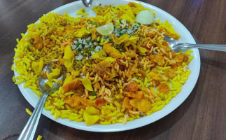 Mahalaxmi Narayangad Pure Veg And Breakfast food