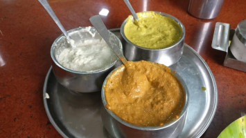 Sri Aariyaas food