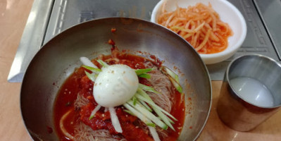 함흥냉면 food