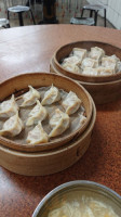 Yī Tiáo Lóng Jiǎo Guǎn food