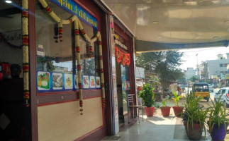 Gounder Briyani Meals outside