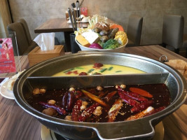 Niú Yuán Huǒ Guō Liào Lǐ food