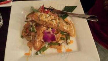 Siam Signature Thai Restaurant food