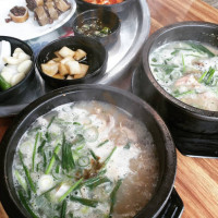 이모왕순대국밥 food