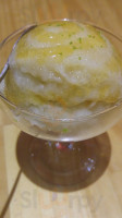 Fǎ Shì Báo Bǐng Xiǎo Jiǔ Guǎn food