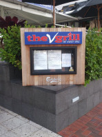 The V-grill outside