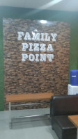 Family Pizza Point outside