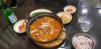 오모리찌개 food