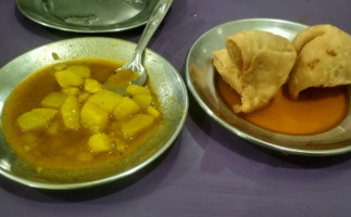 Ganesh Mistanan Bhandar food