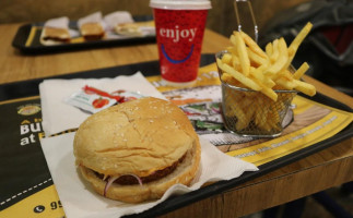 Burgerkaur Best Coffee Fast Food Restaurants In Ratia food