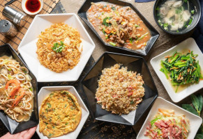 Wǔ Shì Chǎo Fàn Yì Huá Diàn food