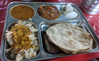 Radharani Bhojanalay And Fast Food food