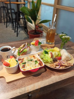 Jú Mǔ Cafe food