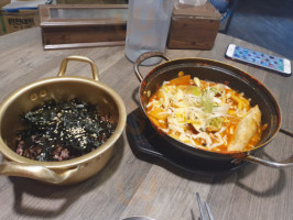 Qīn Gū Hán Shì Cān Guǎn food