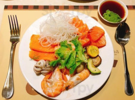 Gòng Tóng Shì Chǎng Dà Yì Lì Zhì Jiǔ Diàn food