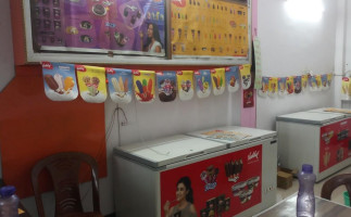 Mangla Maurya Vadilal Ice Cream Parlour food