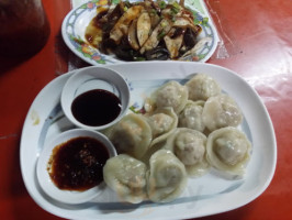 Pàng Niū Shuǐ Jiǎo Zhī Jiā food