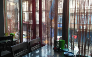 Yalamber Bar Restaurant And Cafe inside