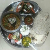 Aai Special Machhi, Rashin food