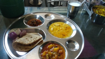 Kanaiya Paratha House food