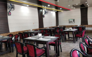 Singh Restaurant And Bar inside