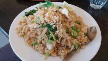 Tin Thai food