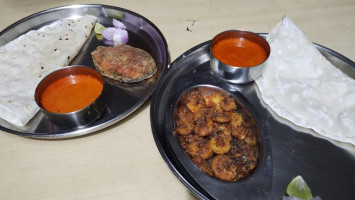 Shree Samarth Khanaval food