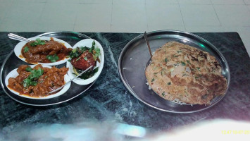 Gharam Gharam Biriyanis food
