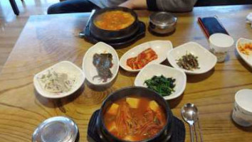 삼대째손두부 food