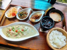 Uptown Zǎo Wǔ Cān Jiā Yì Guǎn food