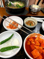 장수촌돼지국밥 food