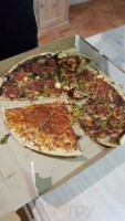 Middle Rock Pizza And Eatery food