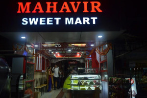 Mahavir Sweet Mart food