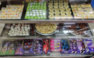 Mahavir Sweet Mart food