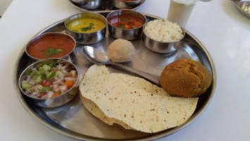 धनगर ढाबा एंड फैमिली रेस्टोरेंट सारंगपुर food