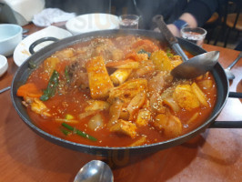 이모통닭 food